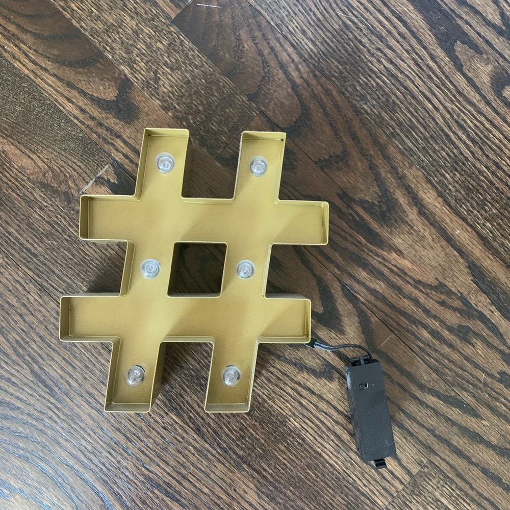 hashtag sign